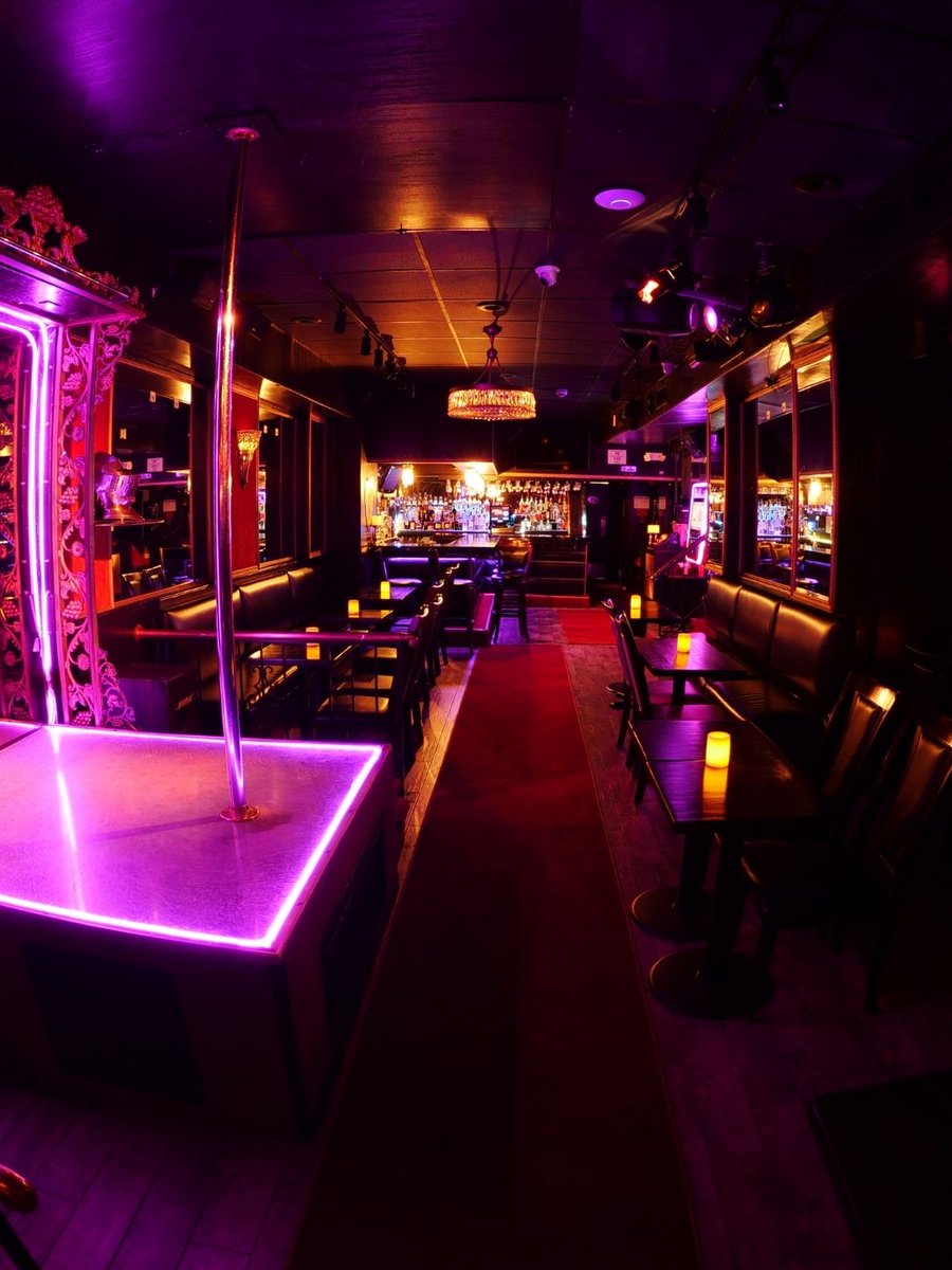 CamelotShowbar's tweet photo. DC professionals leave the office and suddenly become nightlife critics.
By 11 PM, everyone is grading the venue they chose.
Choose wisely. πΎ
#dcnightlife #washingtondc https://t.co/h7RDOZbo1g