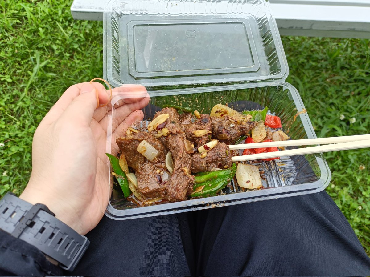 am_nimitz3's tweet photo. ネパール料理、マトンスクティとサモサ食べた！超美味かった！ https://t.co/NKDqh6Wynr