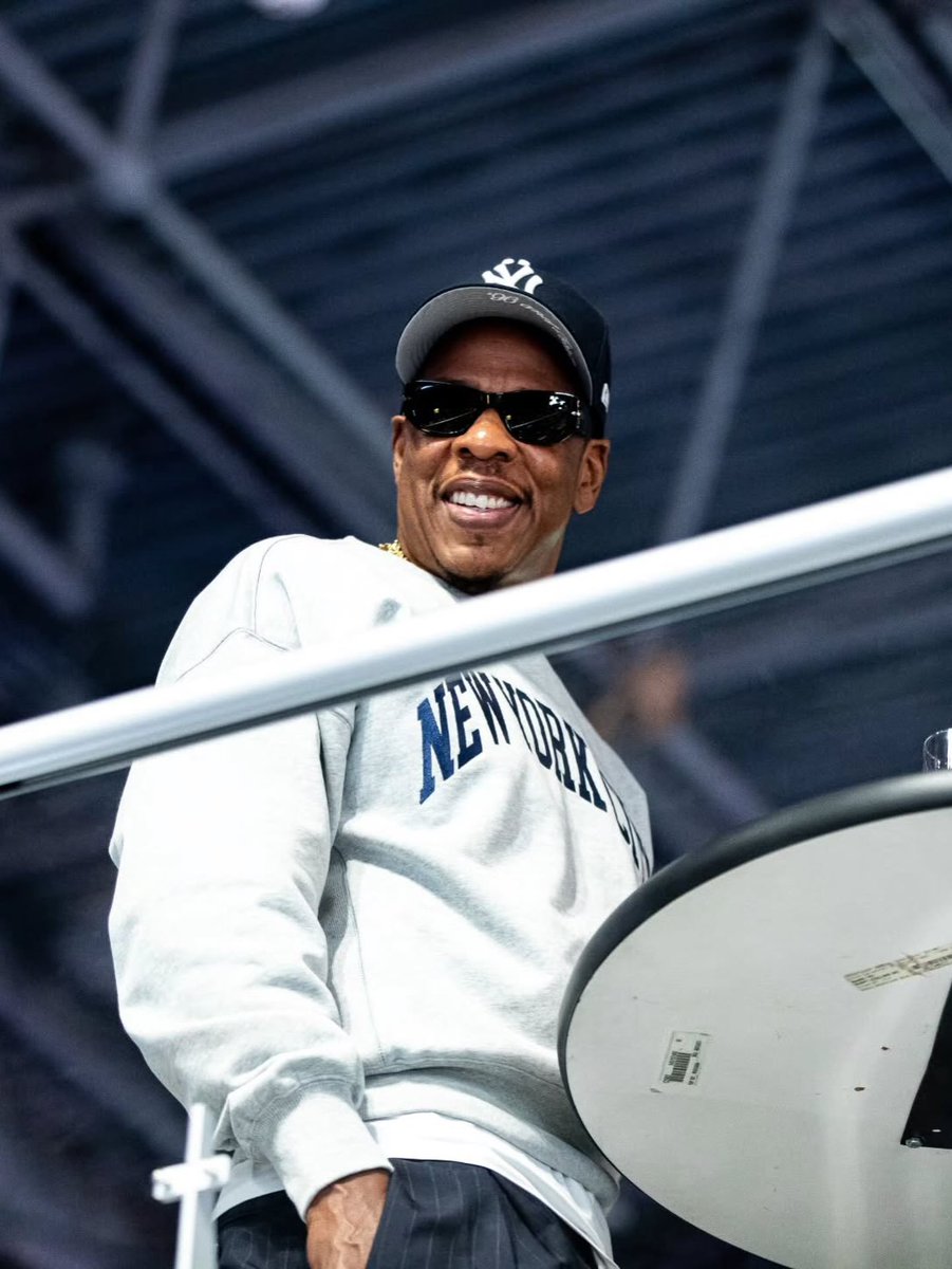 _HOV_DID's tweet photo. WE LOVE YOU JAY-Z ❤️ https://t.co/FkgEg86D4E