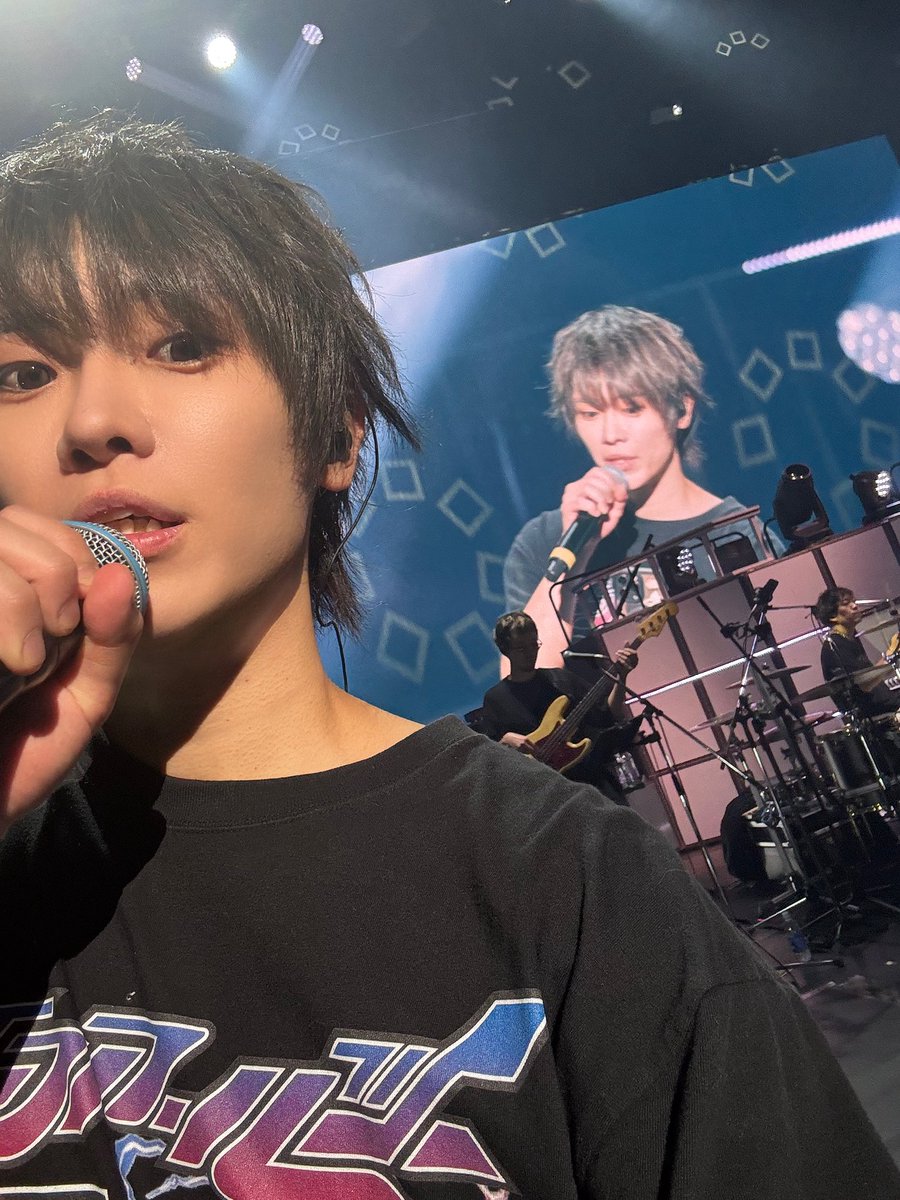 JINSJINS1027's tweet photo. 昨日はありがとうございました！！！
みんな大好き！！！
今日もよろしくねーーー！！！！ https://t.co/bgCFNsid05