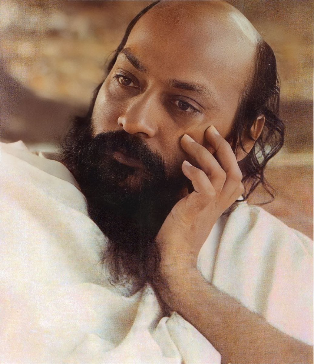 OshoDharma's tweet photo. अरे तू लड़का होकर रो रहा है!
यह क्या लड़कियों जैसी बात!

दुगुने पुरुष आत्महत्याएं करते हैं,
दुगुने पुरुष पागल होते हैं, स्त्रियों की बजाय।

और उनमें से एक कारण,
बहुत कारणों में एक कारण यह है कि
पुरुष रोना भूल गया है।

🌼पद घूंघरू बांध4
#ओशो 🪷

(जब मन दुखी हो खूब दिल खोलकर रो लो) https://t.co/D0aIz5OA44