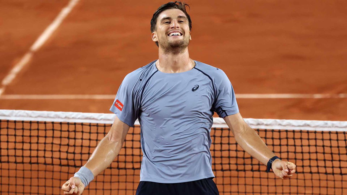 DaijonBets's tweet photo. 7/18 ATP Play 🎾

Raphael Collignon vs. Juan Manuel Cerúndolo O22.5 Games

1U | -155 Kalshi

Collab w/@THEBETTINGFLOOR + ✍️

I think this one turns into a battle.

These guys have already played each other multiple times, and every match has been tight. Their styles match up perfectly for a long one. Cerundolo’s lefty game and elite defense do a great job of taking away Collignon’s biggest weapon, forcing long rallies and making him earn every point.

Collignon has been playing great tennis and his serve should keep him in plenty of service games, but Cerundolo is one of those players that never goes away. He’ll extend rallies, pressure second serves, and grind his way into close sets.

Gstaad’s altitude also helps. The conditions make serves more effective while still rewarding clay-court rallies, which is a recipe for long sets. I wouldn’t be surprised to see a tiebreak or even three sets here.

♥️IF TAILING

#ATP #TennisX #Gambling𝕏