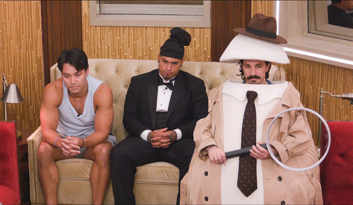 nigelloso's tweet photo. This stupid egg costume already producing two excellent weeks of BB, we need to start bringing it back every season going forward #bb28 https://t.co/9FJolkzkR8