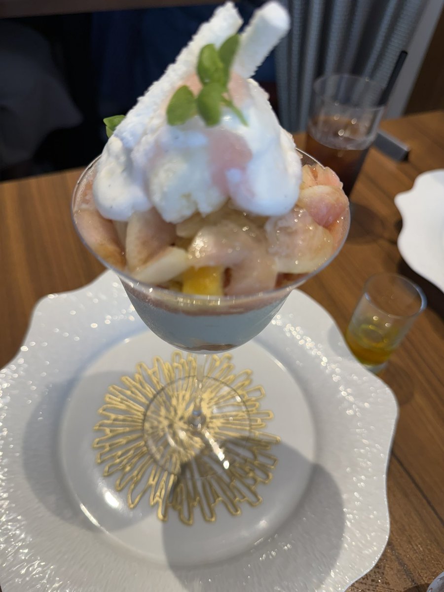 haiji2022's tweet photo. https://t.co/eVkzFqbdKD

😋ご馳走様でした🫶✨✨✨✨✨✨🍑

https://t.co/jy9vBnl7Hs

#emme
#卒業祝い
#sweet
#gaultmillau
#monchhichi https://t.co/aCNpurw0se