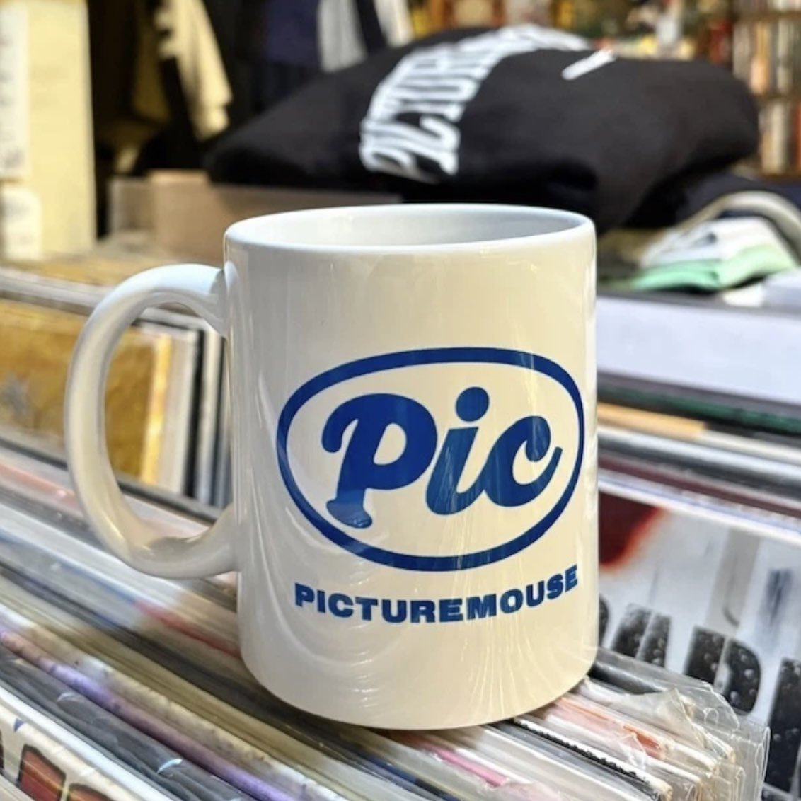MARBLERECORDS's tweet photo. 新品も中古もヴァイナルもPICも色々大量入荷！

3連休のご来店爆裂お待ちしております🙇🏻‍♂️

https://t.co/kVOguC4nNh https://t.co/1Bvfil82OX