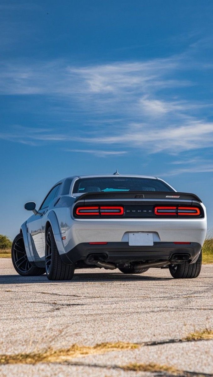 Radrxi19's tweet photo. 🚗 Car Overview
The Dodge Challenger SRT Hellcat Widebody combines iconic American muscle car styling with supercharged V8 performance for an unforgettable driving experience.
Like &amp; Follow for more!
#Dodge #Challenger https://t.co/NVvhyG5WQJ
