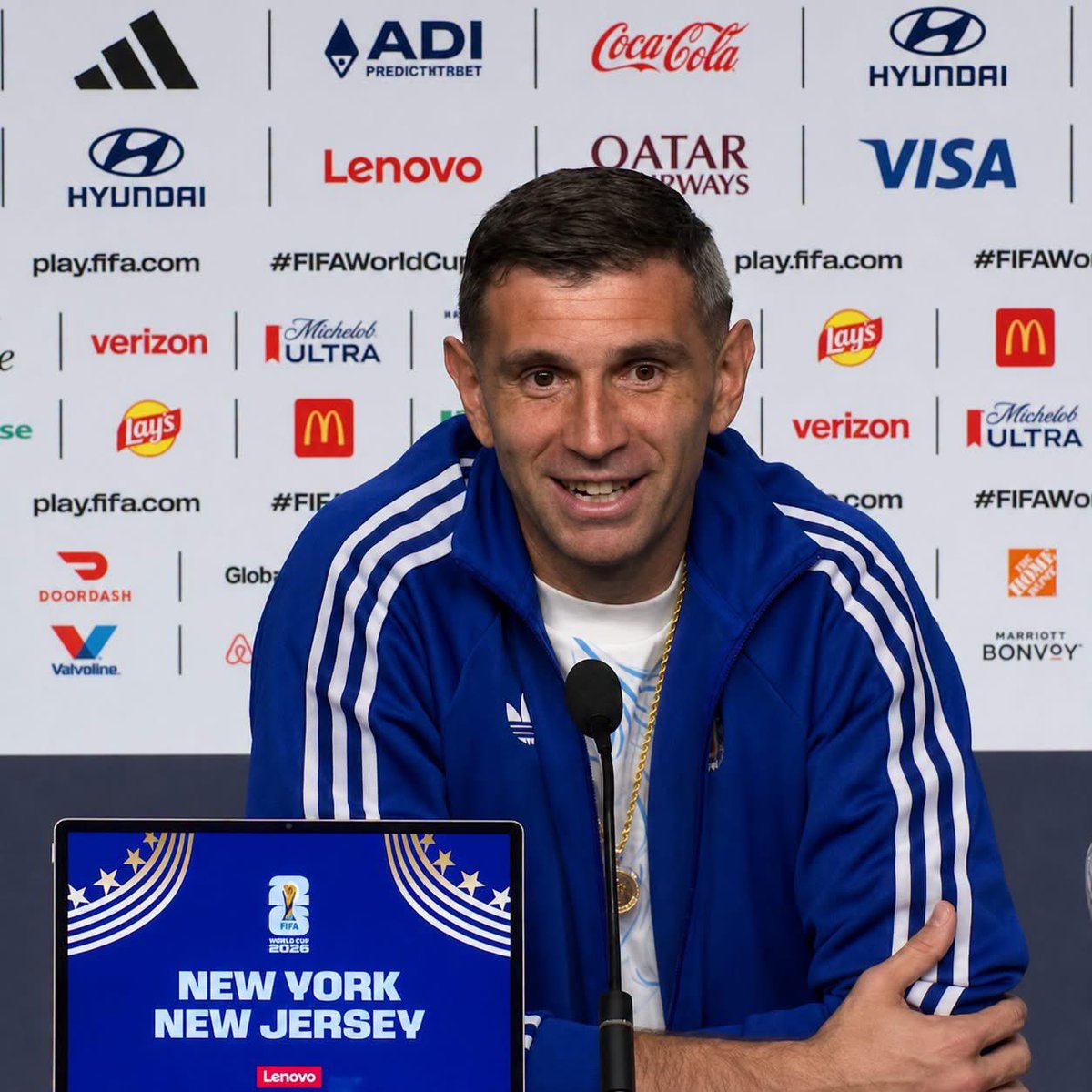 MickyJnr__'s tweet photo. 🚨 Emiliano Martínez responds to claims that Argentina had an easy route to the World Cup final:

“People say our path was easy? We didn’t choose our opponents. The draw was made for this World Cup.”

“For example, we were supposed to face Portugal in the quarter-finals, but Colombia stopped Portugal, then Switzerland beat Colombia, and in the end we faced Switzerland.”

“Every match was difficult. You have to play whoever is in front of you and adapt to the circumstances.”

#WorldCupwithMicky #FIFAWorldCup