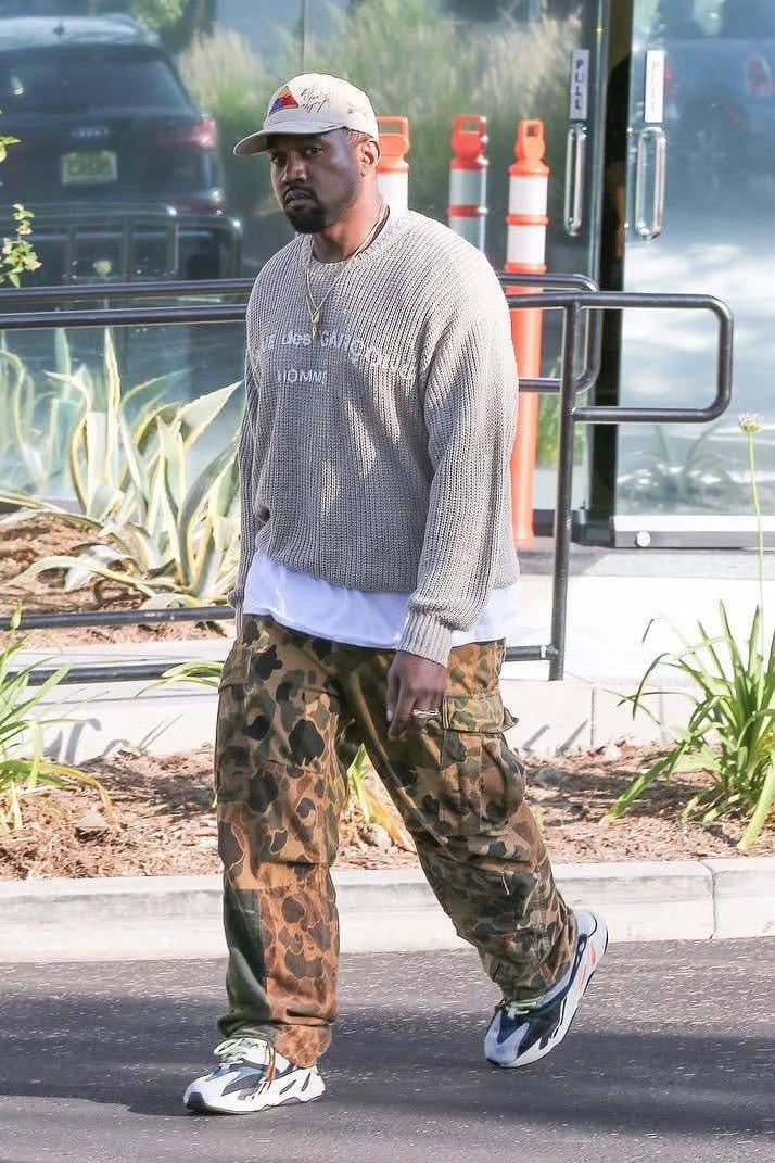 theskitzo_'s tweet photo. nobody can beat ye in fashion https://t.co/k8ajccLIcz