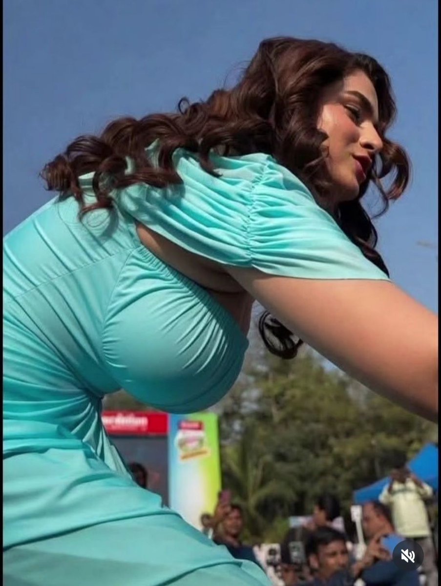 Actress Hottyy tweet media