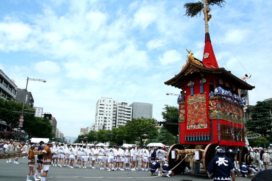 teru172's tweet photo. 京都祇園祭　山鉾巡行
https://t.co/LbjscWMHAx
思い出の写真集　暑い夏の京都 https://t.co/9TmPTHREXm