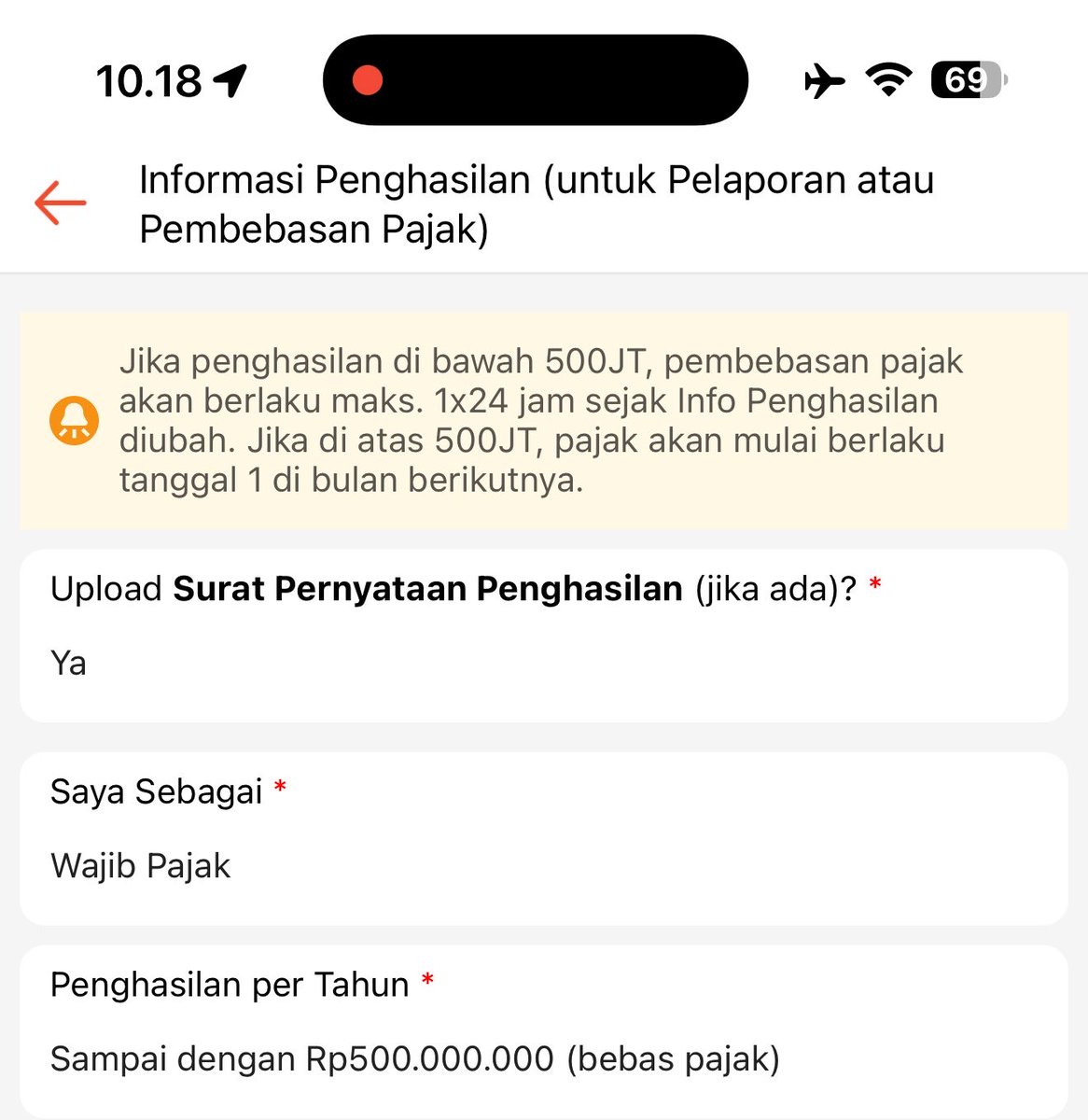 hearthaec's tweet photo. jangan lupa upload Surat Pernyataan Omzet di shopee ges max 31 juli 2026. kalau ga upload atau laporan nanti kena charge 0.5% 😭 udah mah admin gede, dipotong pajak pula 🙂🤏🏻 https://t.co/Dm0ulrWjlG