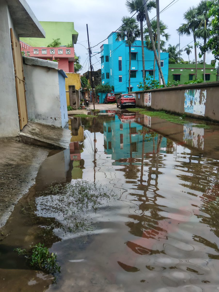 sakyad's tweet photo. Urgent attention required!
The road in front of our homes is severely waterlogged rainfall, causing major inconvenience to residents,making daily movement difficult.The stagnant water poses sanitation &amp; mosquito-related health risks.
@puriulb @dm_puri @sambitswaraj @CMO_Odisha https://t.co/5a6s0wlfaK