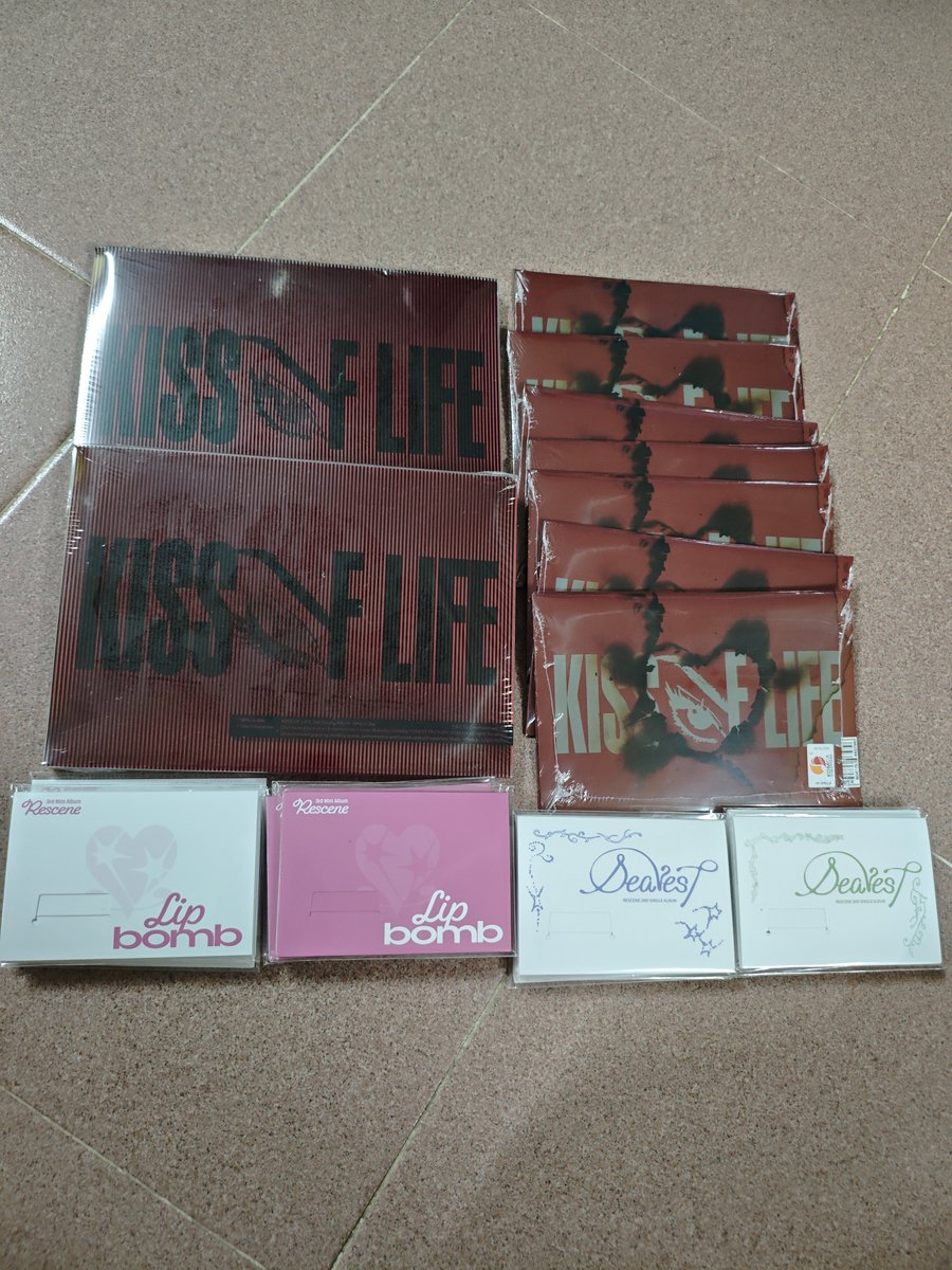 chiee_lee's tweet photo. 🇲🇾WTS BTS / Kiss of life / Rescene official album /pc photocard

pm for more details

#bts #kissoflife #rescene #album #wts #malaysia https://t.co/zcjY5ZLolN