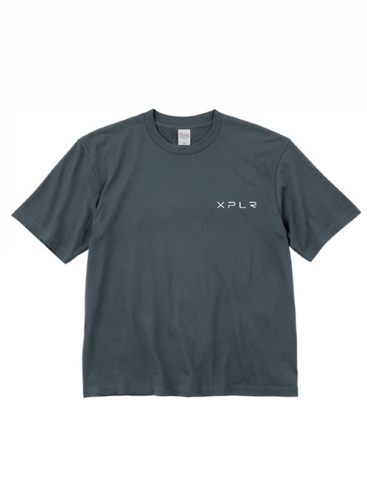 xtr_junsato's tweet photo. 【受注生産限定商品】
PLAY CITY "道なき未知"の探索へ
⚫︎ "XPLR" OVERSIZED TEE
─ ¥4,000(税込)
特定① 限定ステッカー
特定② 非売品ポストカード(1種)
一度きりの販売となりますのでお見逃しなく!
予約締切:7/24(金)23:59
▼ご予約はこちら
https://t.co/6UxUH6WNOM https://t.co/juj12yEMM3