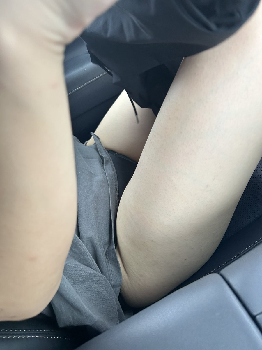 Yukmdyfk's tweet photo. コンビニの駐車場でお着替えシリーズ

隣のおじさんがめっちゃ見てました🫣 https://t.co/e6ONrWZM7Y