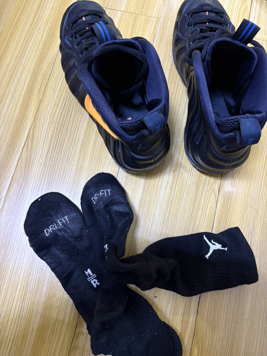 Muskyxszh's tweet photo. 谁敢闻？ https://t.co/zmCEG8YwQM