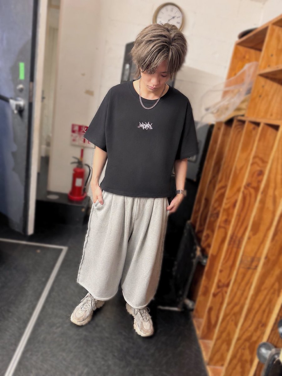twilight___'s tweet photo. 【🏖️沖縄NEW GOODS🌺】

沖縄公演より新しいグッズが登場🌺

『YUYAMI Short wide Tee』

男女問わず着やすい一枚❗️

胸元は刺繍になっています❗️

数量限定ですので売り切れたらごめん❗️
#あたいがふー
#めんそーれ
#沖縄楽しみ
#夕闇に誘いし漆黒の天使達 https://t.co/1FyziEO3cn