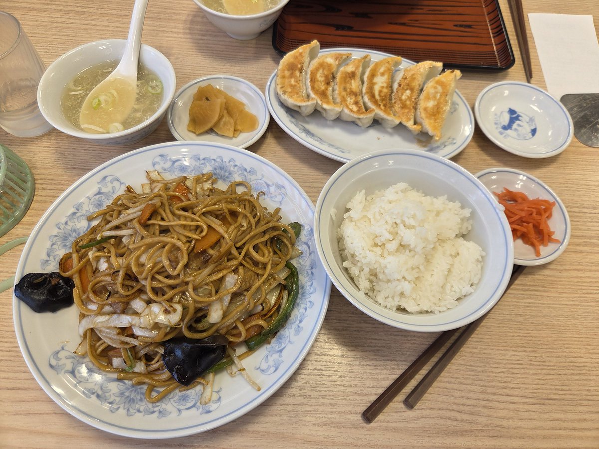 LeMMIH's tweet photo. 焼きそばライス https://t.co/a4mz9vpYxd