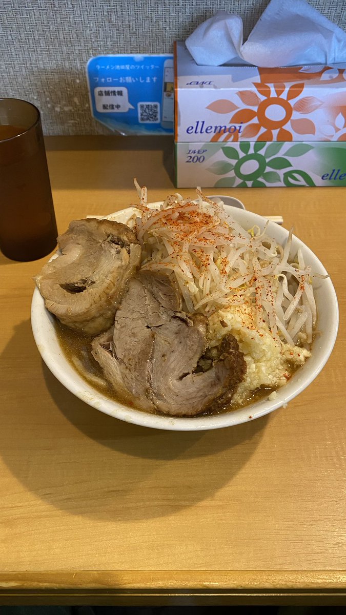 tomokenn019's tweet photo. チートデイ

人生初の二郎系ラーメン🍜
めっちゃ美味しかった😋

#ラーメン池田屋 https://t.co/yApcXpfHNU