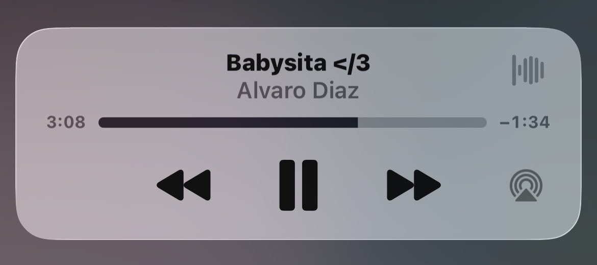 frwhotfisbi's tweet photo. hay gente que no tiene una “babysita” y eso se nota https://t.co/GIxrMwbUOa