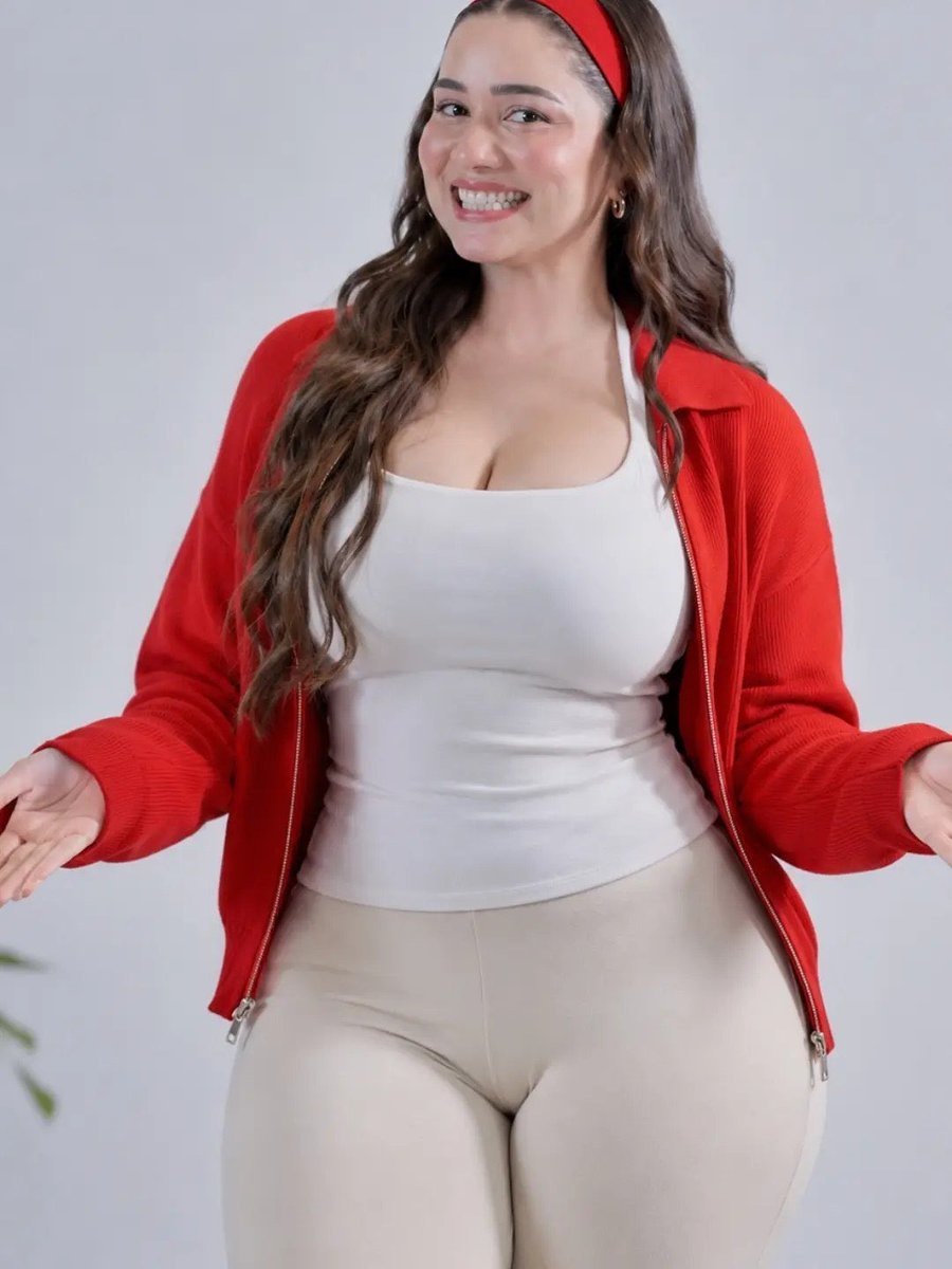 Riyaa169's tweet photo. Defined the term “THICK”ness !! https://t.co/RekcK6MzlV
