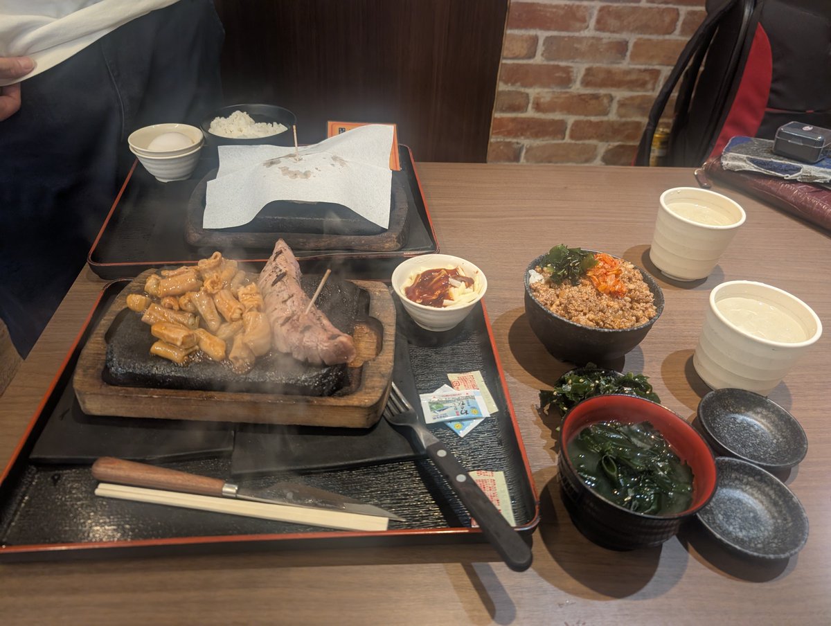 leilei_TCG's tweet photo. 飯 https://t.co/XZShc4G4EN