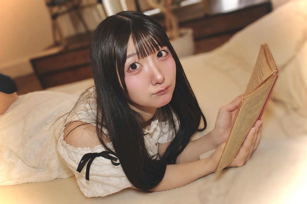 ayase_Muchu's tweet photo. お昼過ぎたけどおはよう📖  ̖́- https://t.co/sxoZkAn2ja