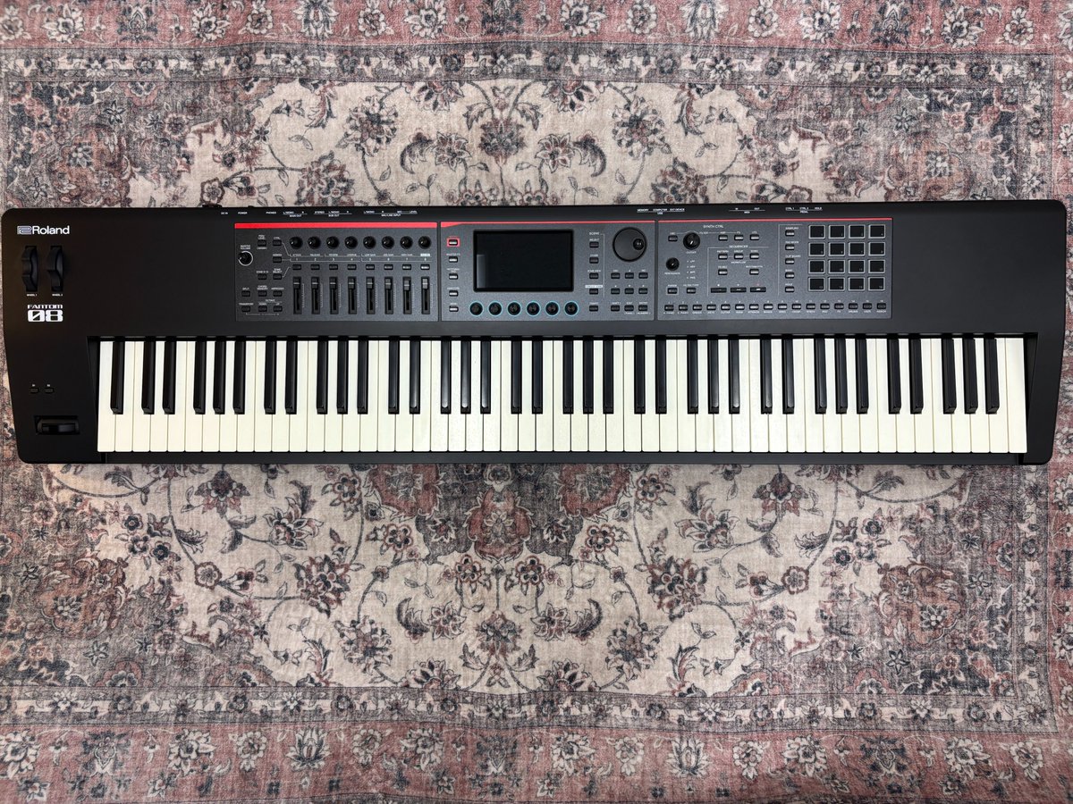 USED】 Roland FANTOM-08中古が入荷致しました🎹 付属品完備＋専用