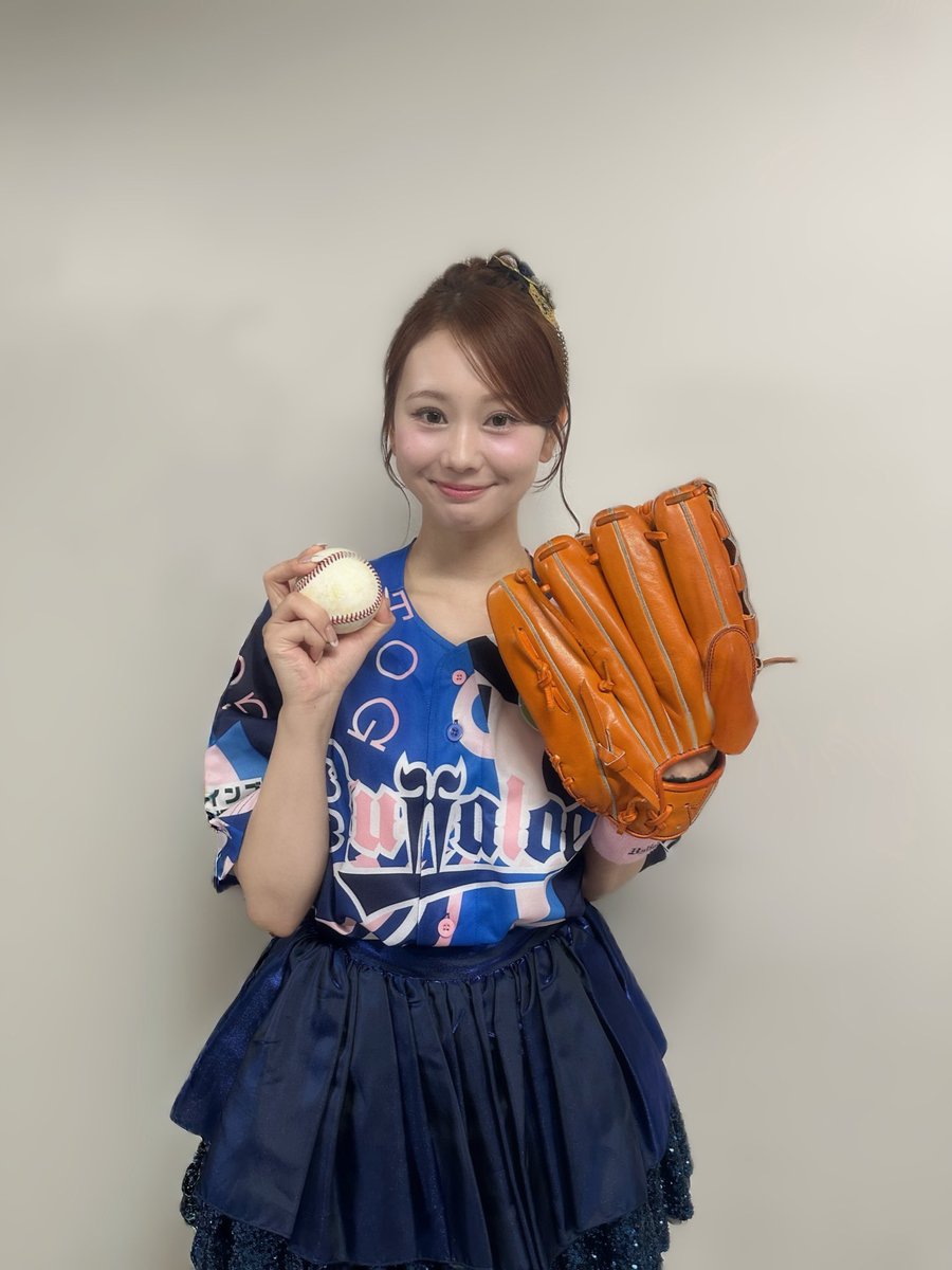 chikako_1119's tweet photo. オリックス・バファローズ vs
北海道日本ハムファイターズ
セレモニアルピッチありがとうございました！！夢みたいな時間でした🥹✨
素敵な舞台に立たせていただけて本当に幸せです！これからもオリックス・バファローズを全力で応援するぞー！💙📣本当にありがとうございました！ #Bs2026 https://t.co/TV8D92wW8x