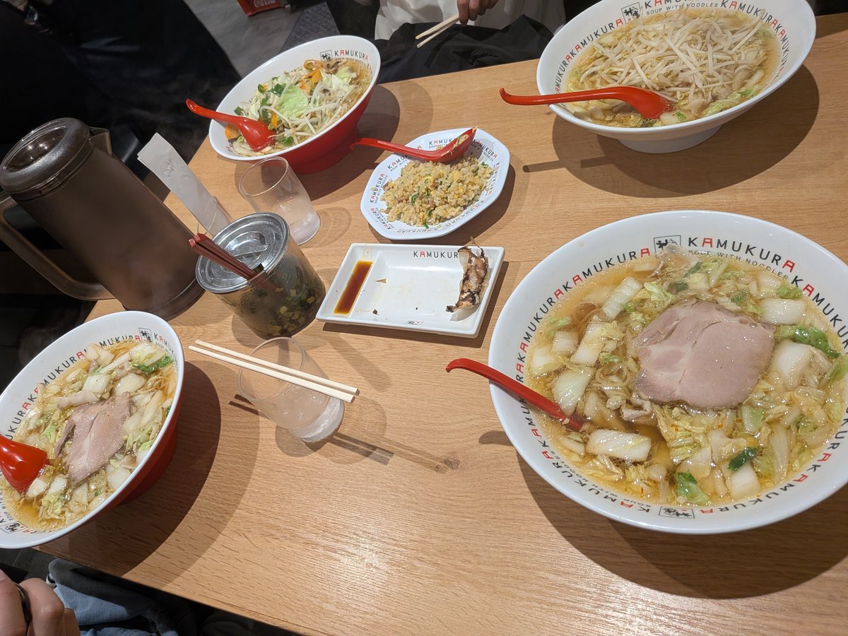 kamimamita_vrc's tweet photo. オフ会でござる https://t.co/mYkTEX4pgr