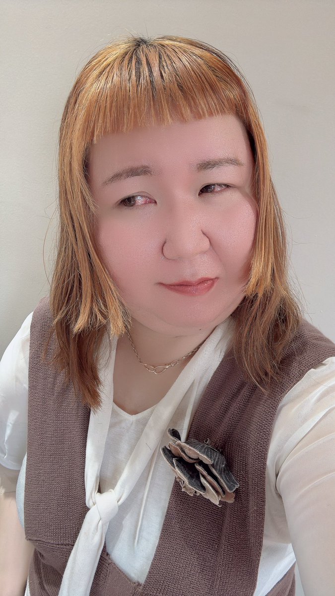 ribbonrion_ouo_'s tweet photo. 切りっぱなしミディにしました〇*ﾟ

 #ヘアカット  #イメチェン  #ミディアム https://t.co/LUoTyaqB1s