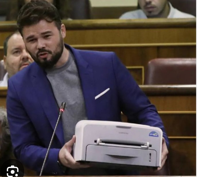 jcballarin's tweet photo. @gabrielrufian @gabrielrufian tú serás recordado por los 6 meses y por https://t.co/HE65dRUuz0