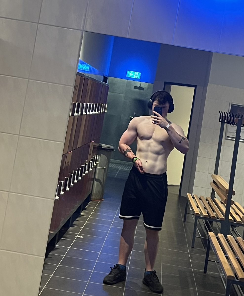 NezuAwoo | VTuber | Bodybuilding tweet media