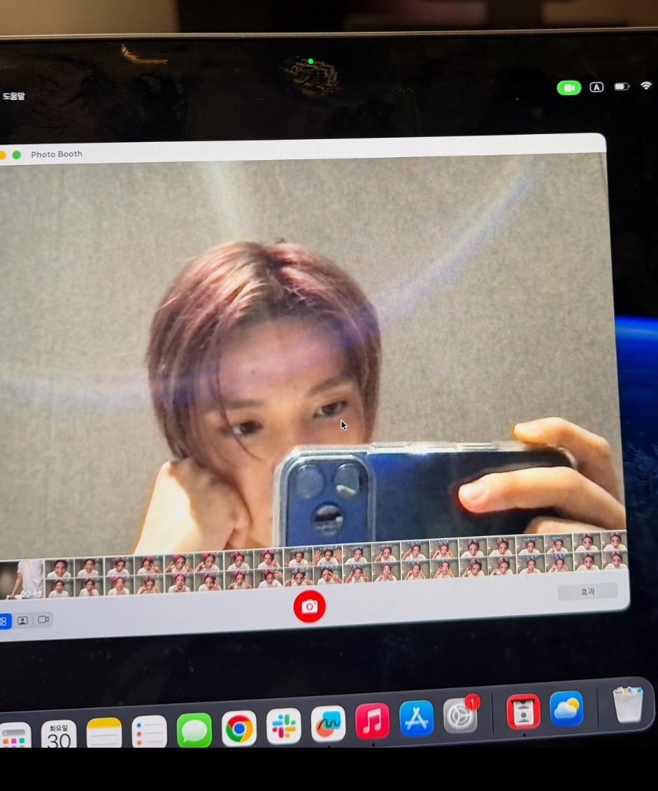 _psweetie's tweet photo. ฮีซึงลงรูปคงคิดว่าไม่มีใครสนใจเราขนาดนั้น
แม่แบม : ฉันเห็นทุกอย่างที่ดุ๋งจ้า https://t.co/SciqNegPA1