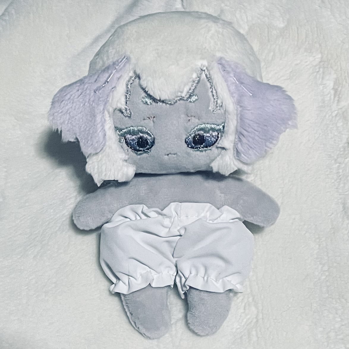 akonoko3's tweet photo. 頭に触覚つけて羽もつける予定！
目にハイライト入れ忘れたのでなんとかするぞ…
今回も型紙はずんさん@subzun4623 https://t.co/9EtLoIl7Cs