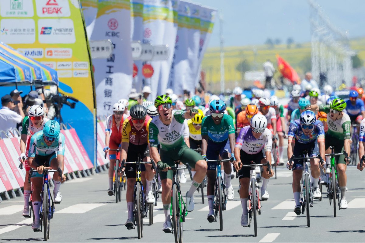michael_teclai's tweet photo. Henok Mulubrhan cemented his GREEN JERSEY victory on the final stage of the 25th Tour of Qinghai (https://t.co/Fvsp23rsyK). 🇪🇷 

He also finished 3rd in both the GC &amp; KOM! 👏

Pure all-rounder. Kudos and congratulations Henoka!  
@henokmulubrhan @TDQL_Official #Eritrea https://t.co/Y6aLY05MoH