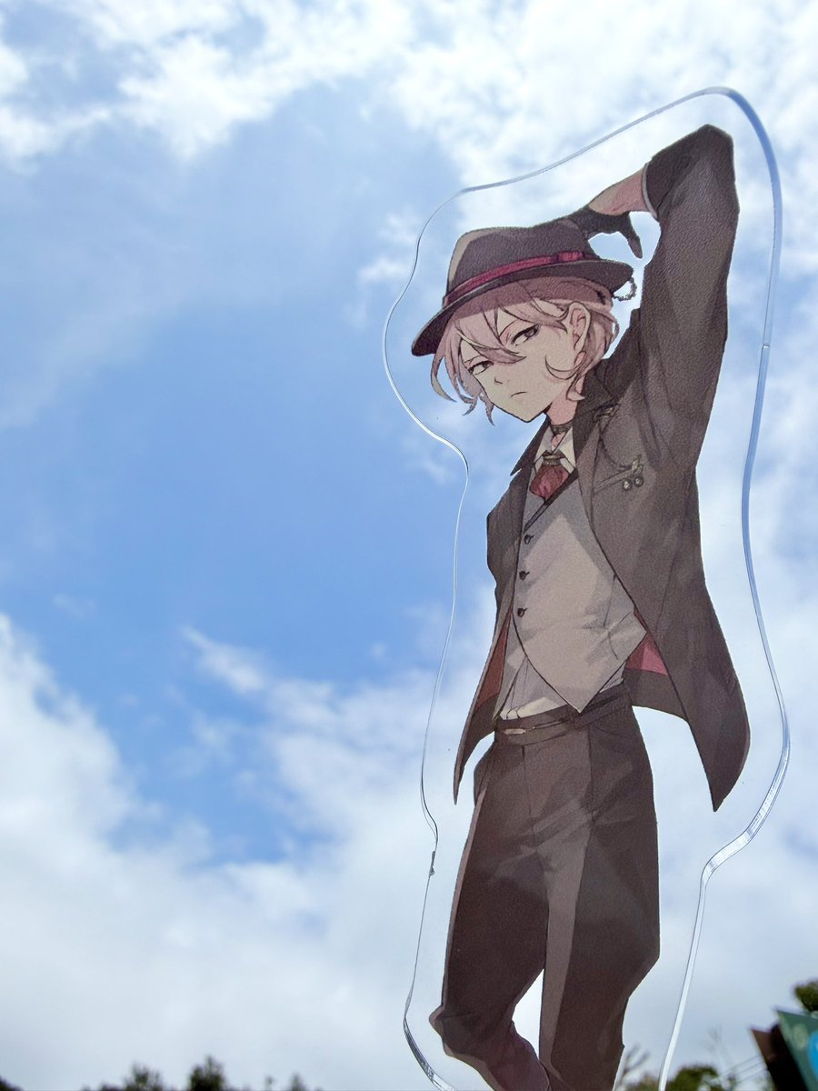 K__0842's tweet photo. 空が似合う男 https://t.co/YBBOGuWn69