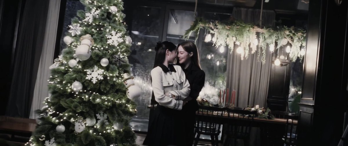 TKNURofficial's tweet photo. คริสมาสที่ทุกคนรอคอย🤍

📍 https://t.co/enLnFPXRil

#WaitingforDQSP
#DangerousQueenTeaserPt2 https://t.co/43Zl08IpZ3