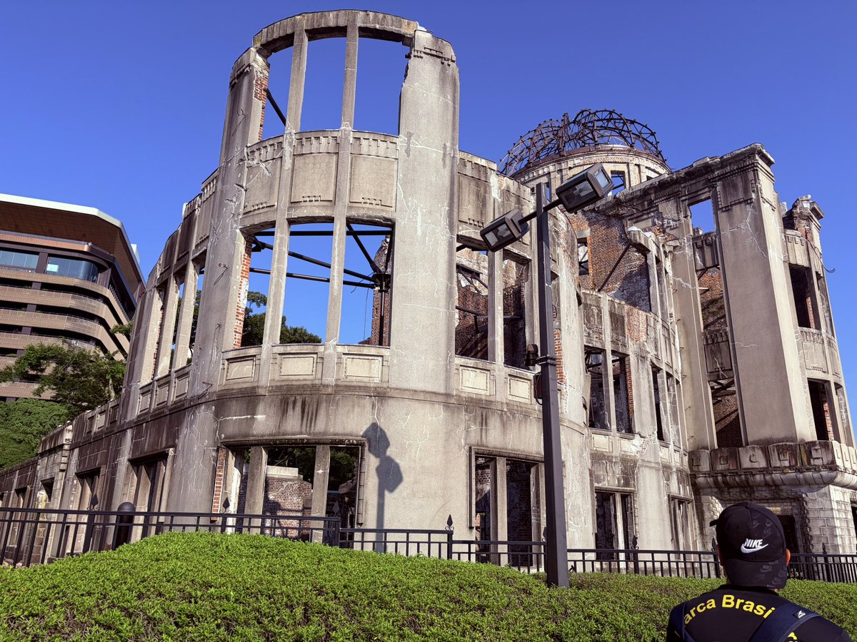 ムーム tweet media