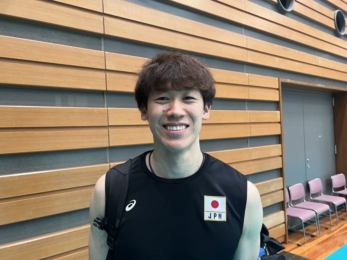 TBSvolleyboo's tweet photo. ／
大会史上初の開幕11連勝🤩
＼

日本ラウンド3連戦の激闘を終えた
🇯🇵男子💪明日、予選ラウンド最終戦🇦🇷に向け前日練習を行いました🏐

チームの雰囲気は

最高でーーす💥💥💥👍

全勝12連勝へ🙌🙌🙌
頑張れニッポン🇯🇵もう、イッポン👊

NEXT▶️

🏐【男子】日本ラウンド 最終戦🏐
🇯🇵日本🆚アルゼンチン🇦🇷
明日夜7時〜TBS系列
解説🎙️#川合俊一 さん #柳田将洋 さん
実況🎙️新夕悦男 さん
副音声🎙️#清水邦広 さん #原嘉孝 さん 御手洗菜々 アナ
ゲスト🎙️#石川佳純  さん（TBSアジア大会SPアスリートアンバサダー）