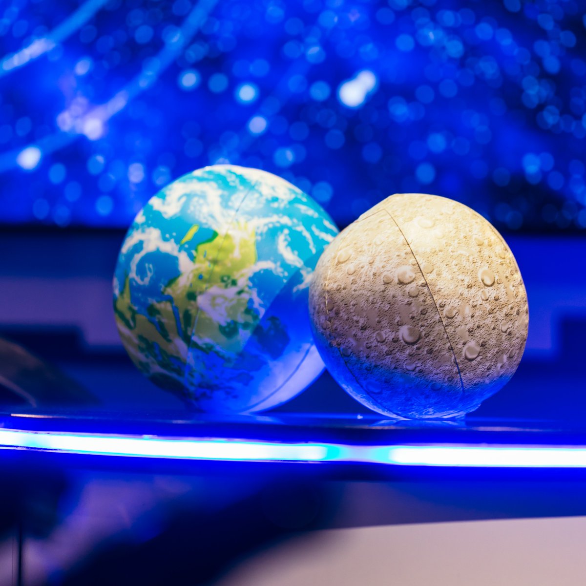 W5Education's tweet photo. Join the W5 Learning and Engagement team tomorrow for From the Harbour to the Moon, part of Sundays on the @MaritimeBelfast. 🌊➡️🌙

🗓️ Sunday 19 July
⏰ 12pm-4pm
🎟️ Free drop-in. No booking required.

👉 Find out more: https://t.co/FiZrW9pZRN

📍The SoundYard https://t.co/ccYlE2GoH4