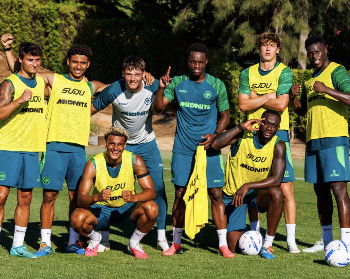 Jf_wwfc's tweet photo. Another positive from our pre season camp is the addition/ return of Leon Chiwome. 

Great to see him with the first team squad aswell as Ethan Sutherland. Most of you will remember Leon from starting a few games under GON when we had that horrible injury crisis. #wwfc https://t.co/L6766LEvjR