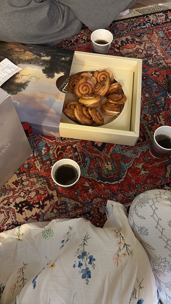 Fayaldousry's tweet photo. يوم سعيد مَحفُوف بالعائلة ♥️. https://t.co/ju0zsfNFZH