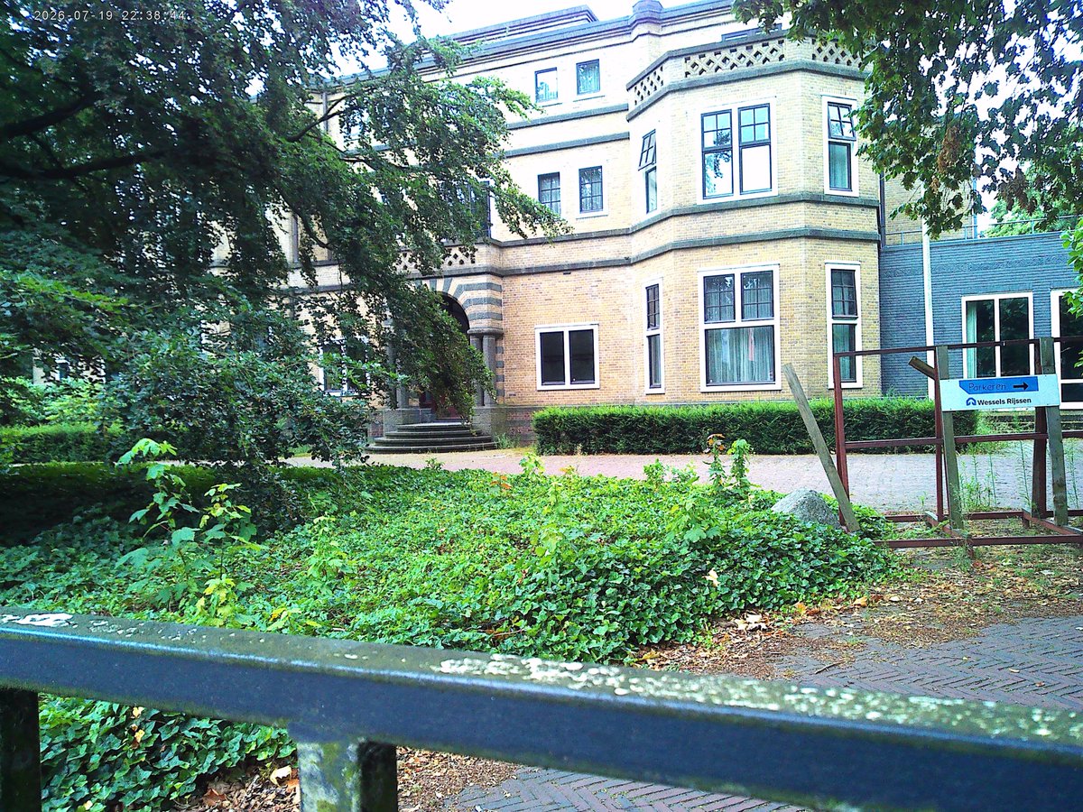 Minkmaat's tweet photo. Wehrmachtsheim Parkseite heutzutage https://t.co/6DG5goLGiJ