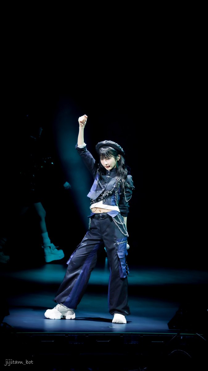 jijitam_bot's tweet photo. ≠ME ARENA TOUR 2026「喝采パレード」
📍横浜アリーナ Day2

#永田詩央里 さん(@nagata_shiori_ )
2026.07.18
#ノイミー_カメコ
#ノイミーアリーナツアー2026 https://t.co/7ny0OmAswG
