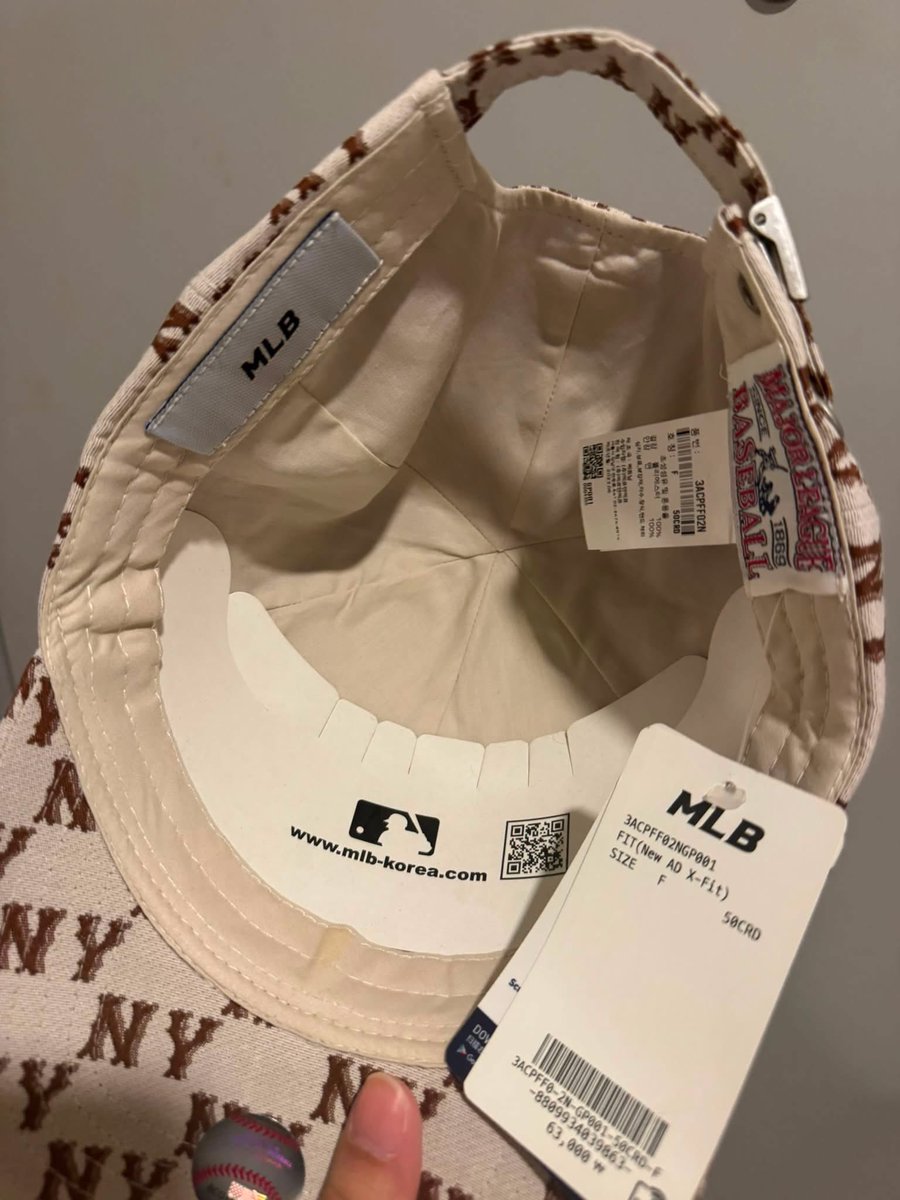 Bunny_38's tweet photo. หมวกมือ 1 ป้ายครบ
ราคา 890

(ต่อรองราคาได้นะคะ)

#หมวกmlb #MLBThailand #ส่งต่อmlb 
#ส่งต่อหมวก #เสื้อผ้ามือ2 #เสื้อผ้ามือสอง
#ส่งต่อเสื้อมือสอง #ส่งต่อเสื้อผ้ามือ2 #หมวก 
#mlb https://t.co/4cjGKR9d4p