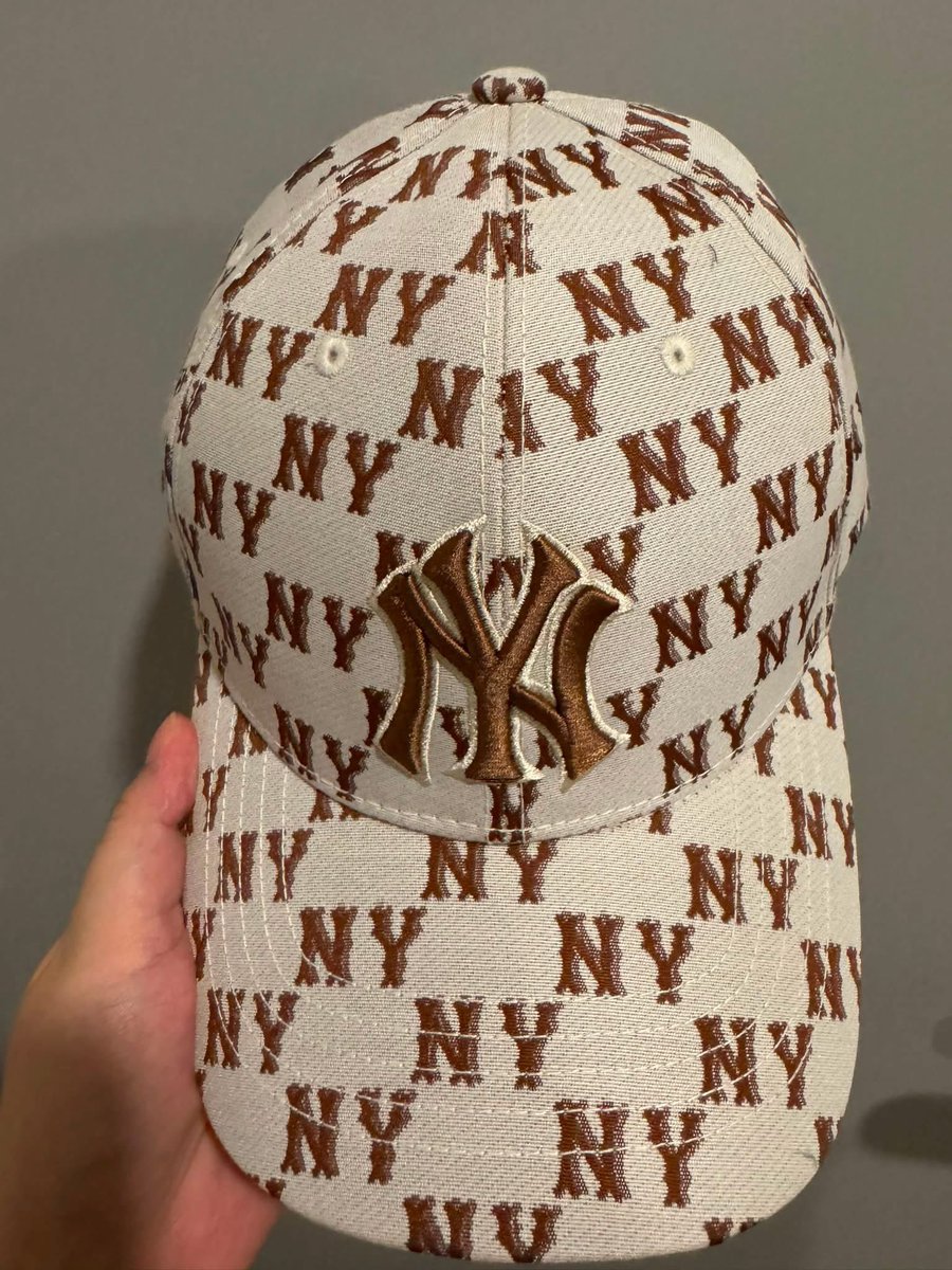 Bunny_38's tweet photo. หมวกมือ 1 ป้ายครบ
ราคา 890

(ต่อรองราคาได้นะคะ)

#หมวกmlb #MLBThailand #ส่งต่อmlb 
#ส่งต่อหมวก #เสื้อผ้ามือ2 #เสื้อผ้ามือสอง
#ส่งต่อเสื้อมือสอง #ส่งต่อเสื้อผ้ามือ2 #หมวก 
#mlb https://t.co/4cjGKR9d4p