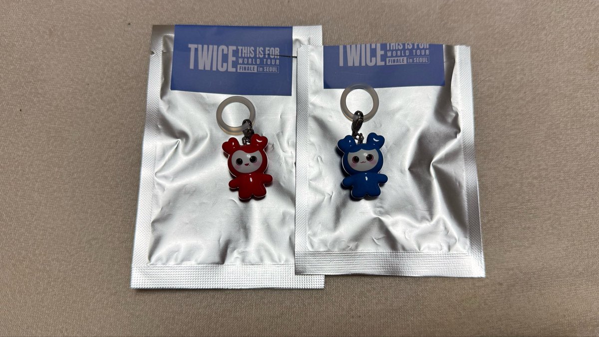n_mix9's tweet photo. TWICE THIS IS FOR POPUP ソウルコン めじるし シークレットミニチャーム グッズ 交換

譲 画像のチェヨン、ツウィ

求 モモ＞サナ、ミナ＞ナヨン

郵送でのお取引となります💫
難しいとは思いますがお気軽にお声掛けください🙇🏻‍♀️
 #TWICE  #TWICE交換 https://t.co/HyG6Ox0zx8