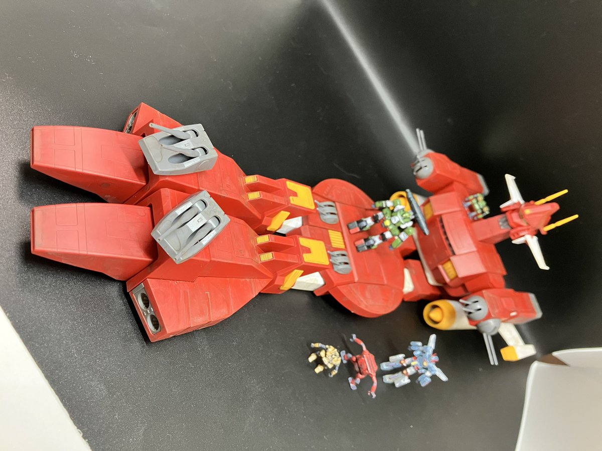 gamconp's tweet photo. ファレホのオイルドアースウォッシュでサクッと汚して、ハセガワの2代目アイアンギアー、完成とします。作りやすいし1/500のウォーカーマシンも2セット入って、お得なキットでした。同スケールのランドシップ、もっと出してほしいなー。HGジム改。　#おガンばな300  #おガンばな https://t.co/Oxav6bfNvC