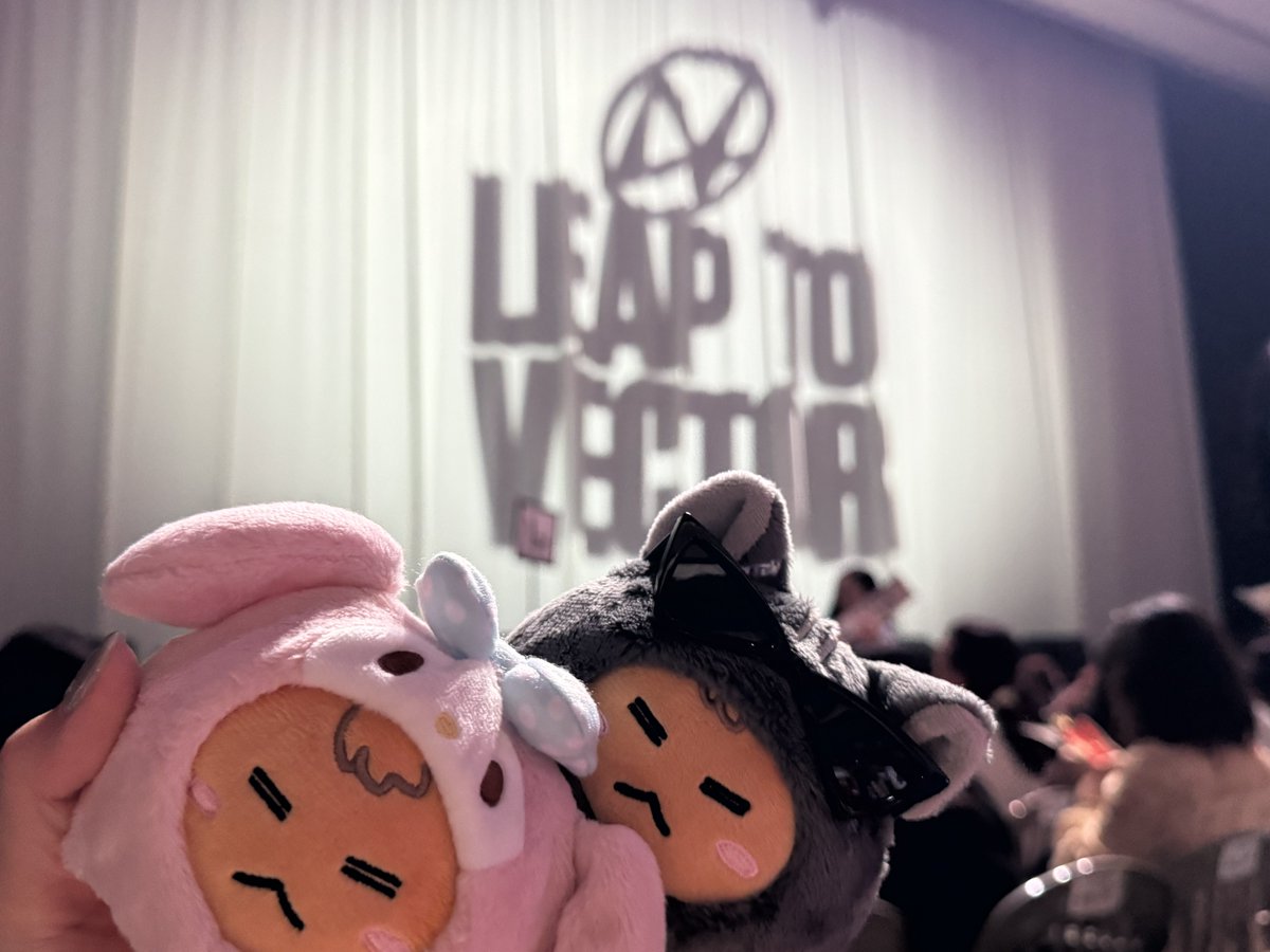 babygyu's tweet photo. LV4 in Busan Day 1 💞 https://t.co/NLqecdS1VC